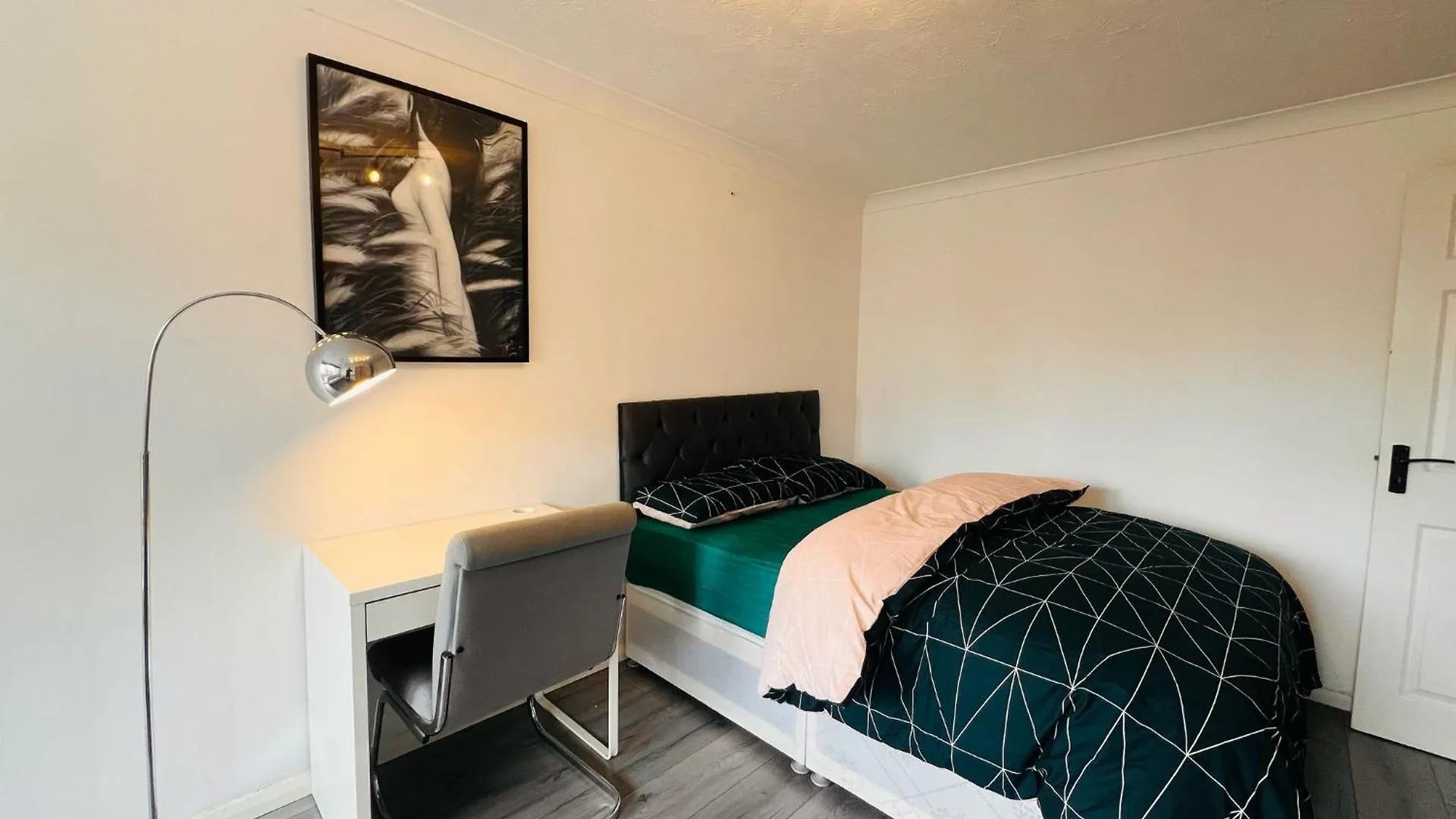 Apartment Charming 3-Bedroom, Bow, London United Kingdom