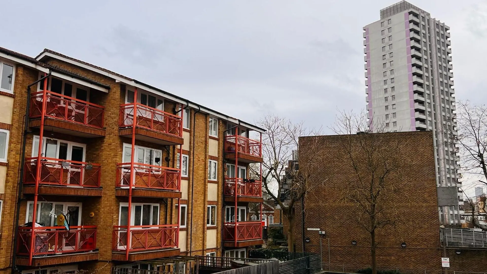 Charming 3-Bedroom, Bow, London