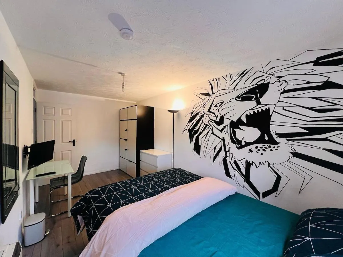 Charming 3-Bedroom, Bow, London United Kingdom